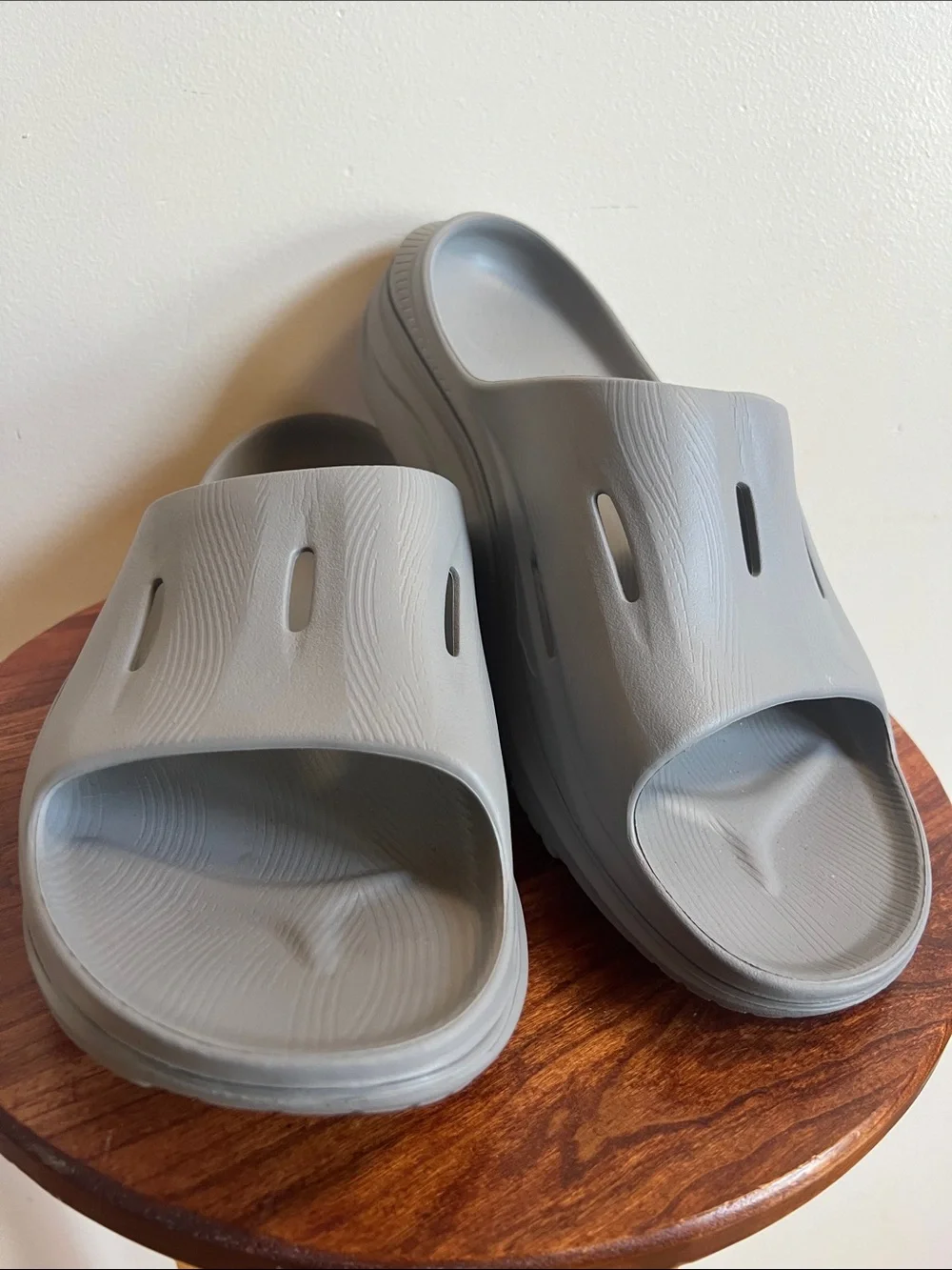Hoka Ora one one recovery Slide Sandals - Light Gray NWOT